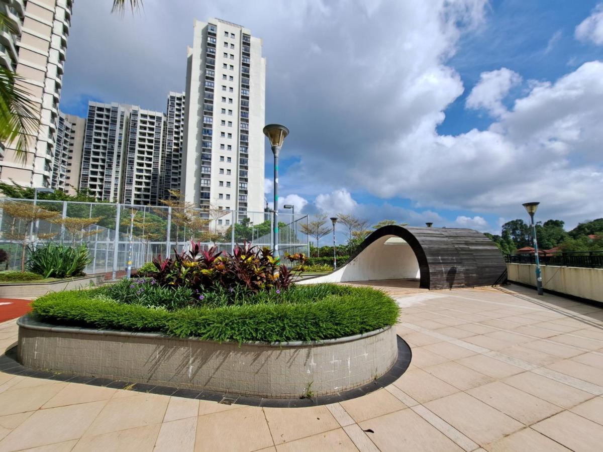 Cozy Home Country Garden At Dangabay Of Jb, Free Wifi And Streaming ยะโฮร์บาห์รู ภายนอก รูปภาพ